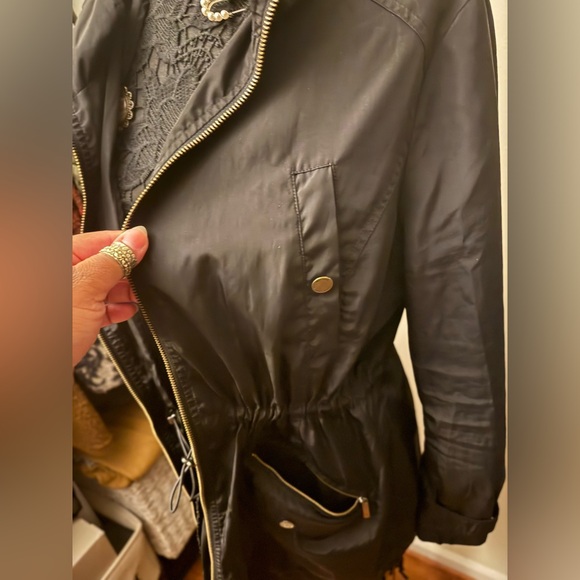 Michael Kors lightweight rain jacket - Picture 7 of 11